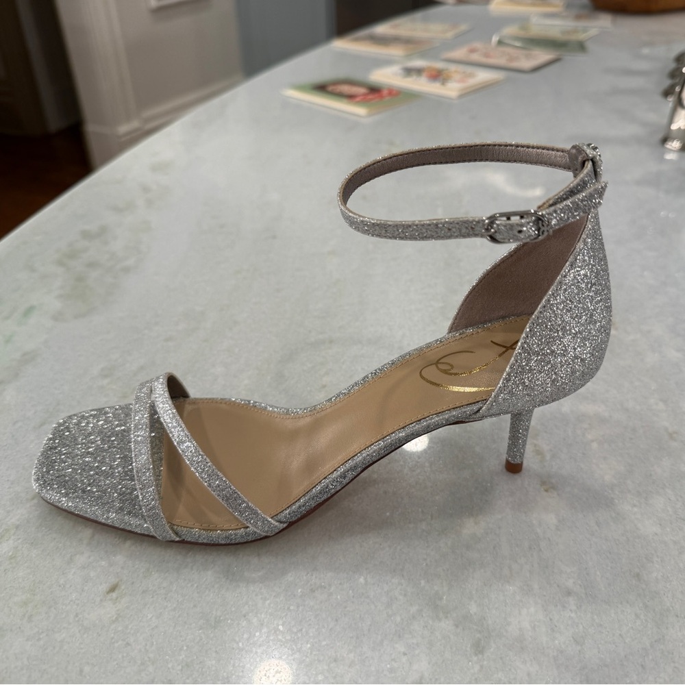 Beautiful! Sam Edelman Silver Heels 7.5~LIKE NEW! Christmas Party Shoes! Wedding
